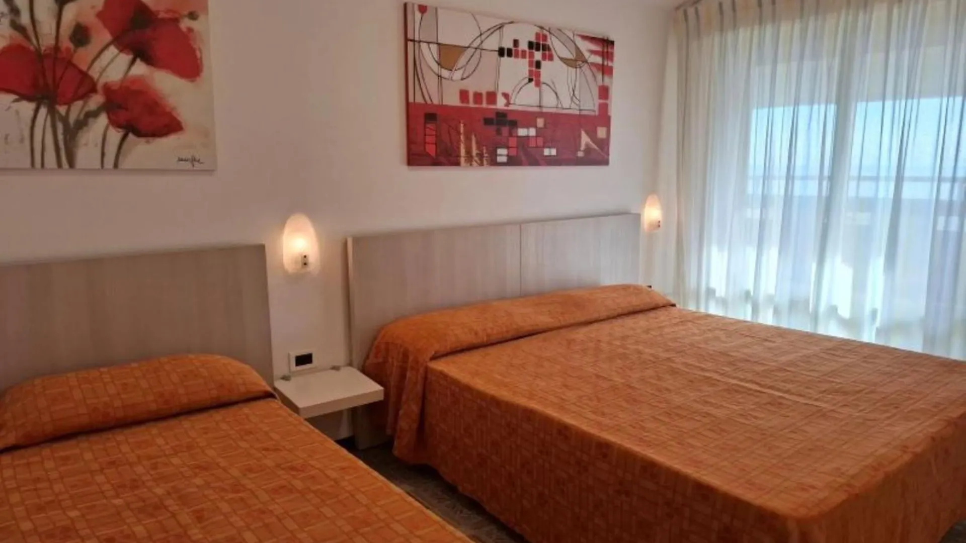 Seaview Flat In A Pet Friendly Residence In Caorle